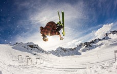 足彩网官方网站|德甲最新战报，凯恩帽子戏法彰显霸主本色 拜仁狂胜领跑 积分优势扩大至8分