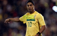 中国足彩网：闪电划破鸟巢！博尔特北京奥运三破纪录，铸就人类速度传奇