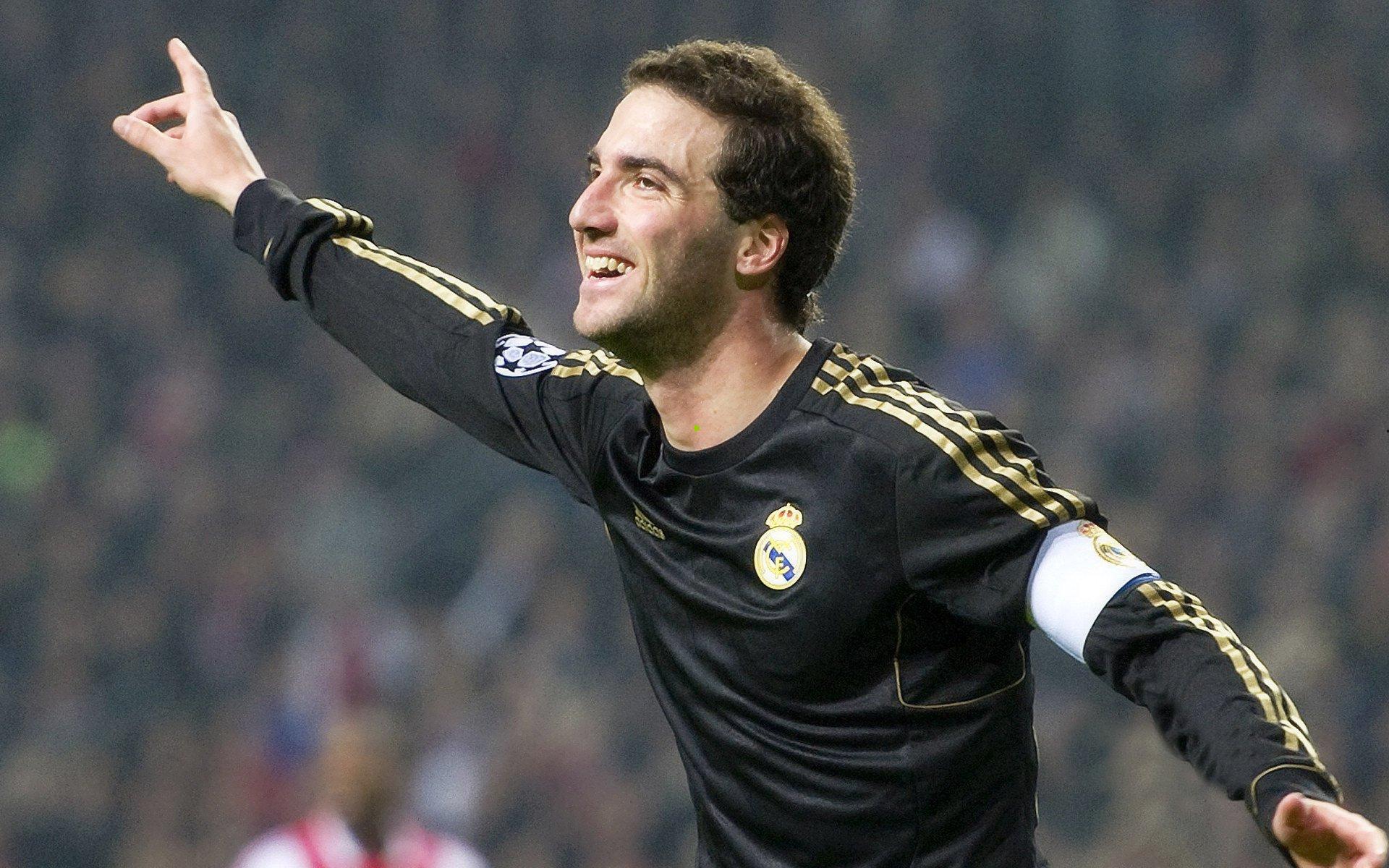 冯巩言论再掀波澜，中国足球非官方发言人触及国足底线？